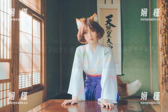 想要追随ElyEE子的女仆魅力？这里有她的写真合集和免费下载哦！