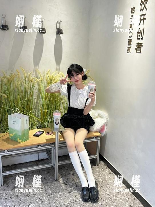 Feilin嗲囡囡 - 伊蓓Eva少女闪耀图包，带你感受青春活力与无限可能！