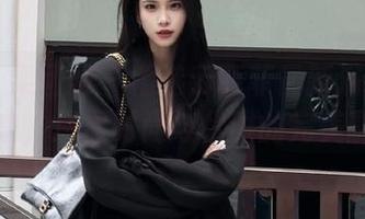 GIRLT果团网 - 精选云菲菲最新浴室写真合集,尽显时尚与优雅的完美融合