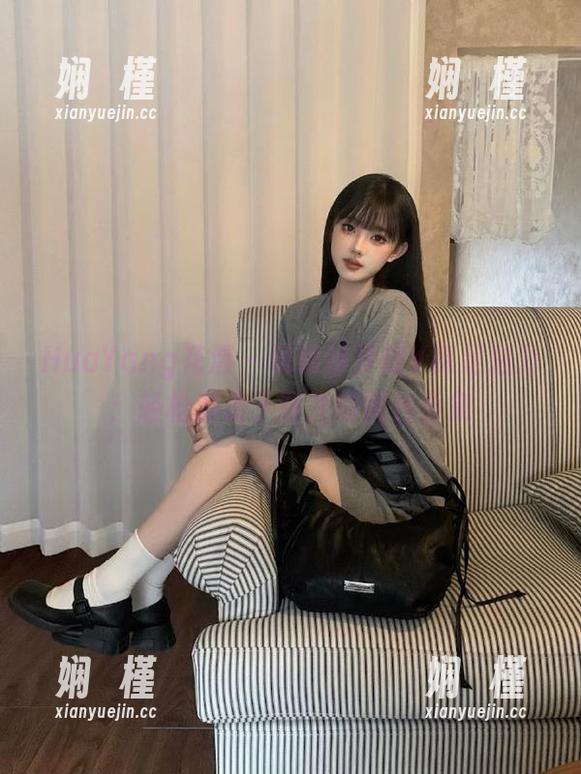 HuaYang花漾-孙梦瑶V HuaYang花漾 - 玩转孙梦瑶V裸足魅力:轻松游走于时光的图包合集