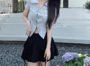 HuaYang花漾 - 小热巴海边写真分享，合集带你领略她的海洋风情与动人瞬间！