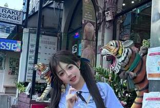 MiiTao蜜桃社 - 高清分享：伊素妍在水手服中的精致摄影，捕捉每一个动人的瞬间！