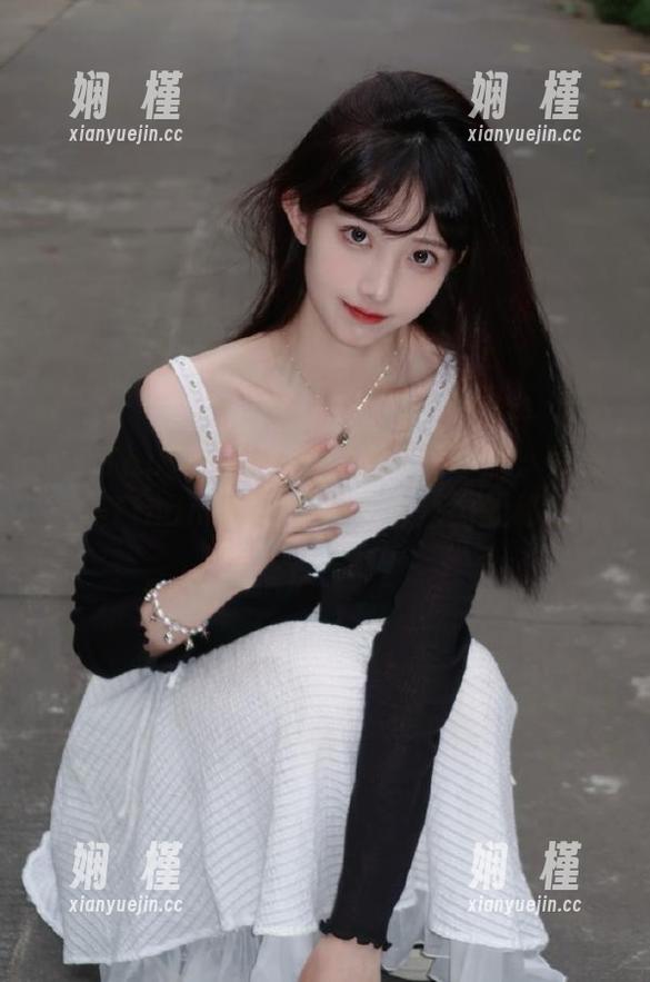 MiiTao蜜桃社 - 她的私房水手服：缇娜美Tinami图包解锁青春活力的秘密