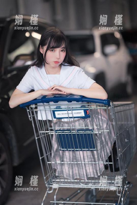 MiiTao蜜桃社 - 缇娜美Tinami私拍：闪耀青春的少女美图，释放你的想象力！
