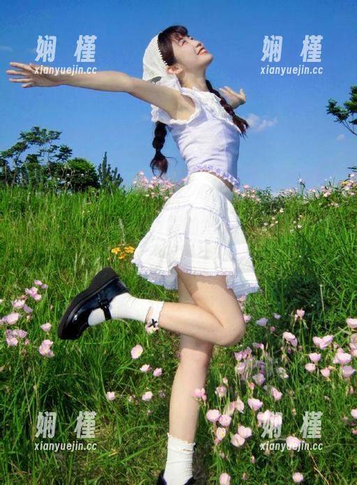 下载MissWarmJ霞的绝美写真，尽收精彩美图！