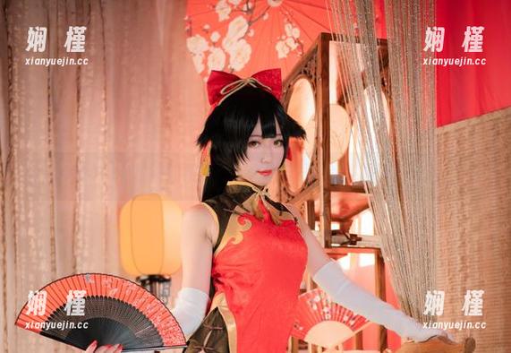 Money冷冷的新作来袭：棉袜写真传递温暖与时尚