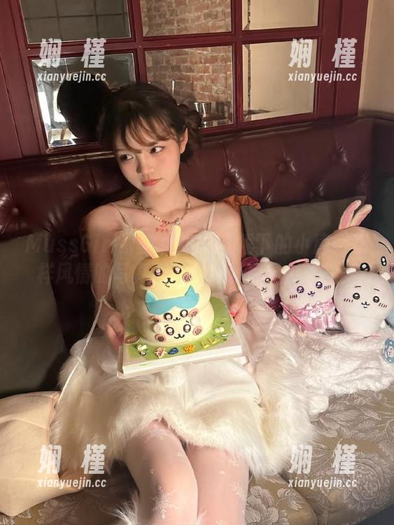 MussGirl慕丝女郎 - 红裙下的小唐：别样风情的写真图片合集，尽显女性柔美