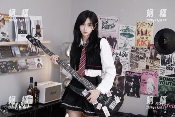 探索PoppaChan的图包分享，常暗永远–Hololive绝美画面齐聚