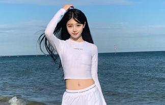 Seya狮砸呈现：高清制服写真集，释放不一样的青春气息