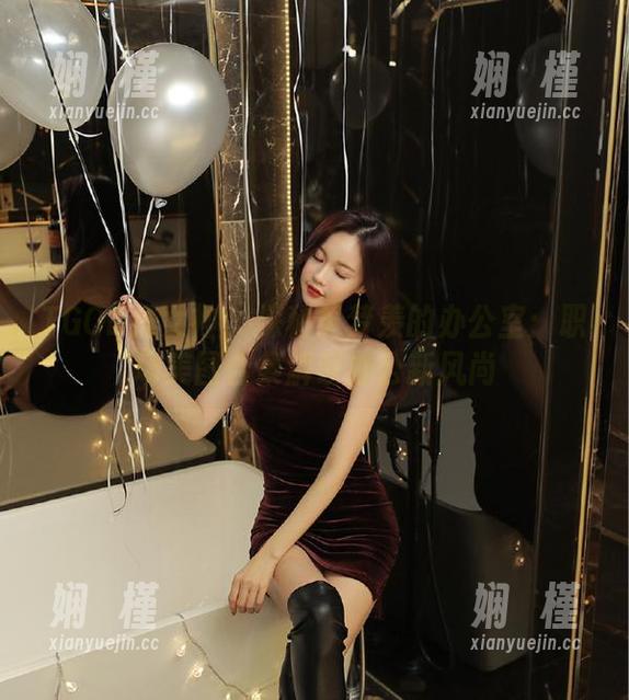TGOD推女神-黄梦羡 TGOD推女神 - 探秘黄梦羡的办公室:职场美图合集解锁办公新风尚