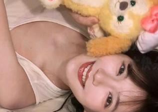 TouTiao头条女神 - 刘雨露厨娘写真全新上线，图库中的搞笑美食让你大快朵颐！
