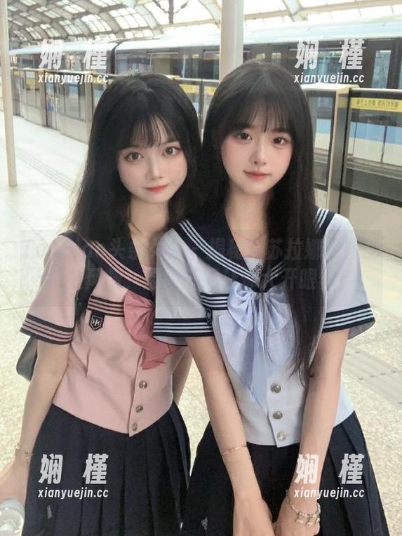 TouTiao头条女神 - 揭秘曼苏拉娜厨娘的桌上风景，原图下载让你大开眼界！