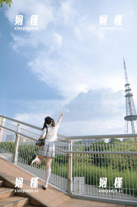 TouTiao头条女神 - 王佳凝连衣裙写真合集：静谧夏日里的清新图包大赏