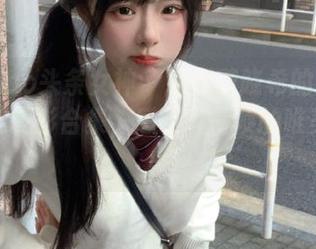 TouTiao头条女神 - 探索莫晓希的贵妃醉酒在线摄影合集，感受每一帧的唯美情愫！