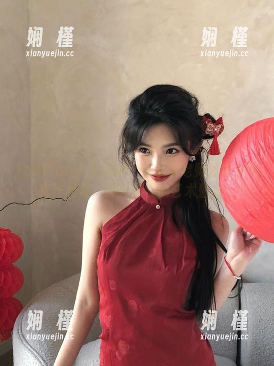 TouTiao头条女神 - 分享蔡老师的修女写真作品集，感受独特的艺术魅力！