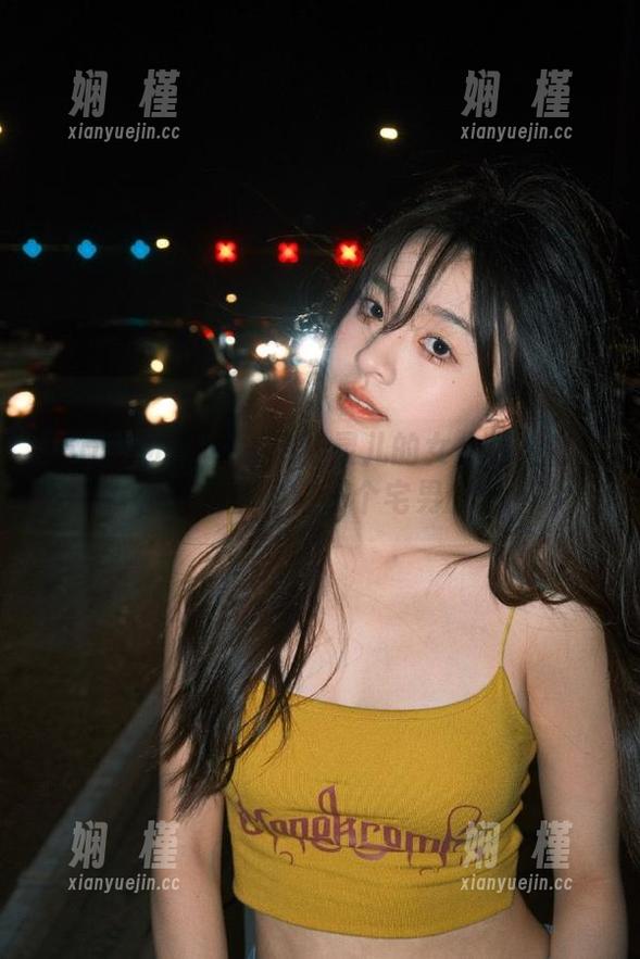 UGirls尤果网 - 娜依灵儿的女仆私拍套图，轻松融化每一个宅男的心