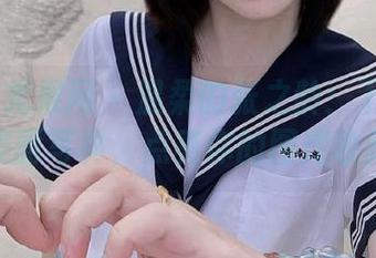 UGirls尤果网 - 温柔的张之龄：下载她的美丽写真，点亮你的图库收藏