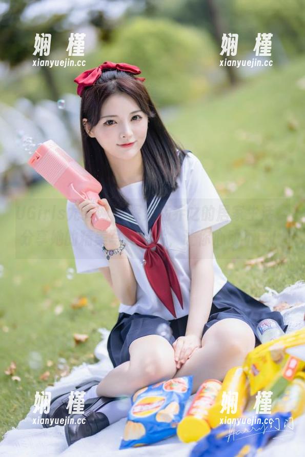 UGirls尤果网 - 探索杨乔之的居家生活，分享她的精美写真图片，让你心动不已！