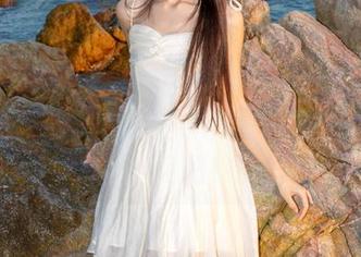 XIAOYU语画界 - 观看Angela小热巴的灰丝图包，谁说风格只能单一？来场视觉盛宴吧！