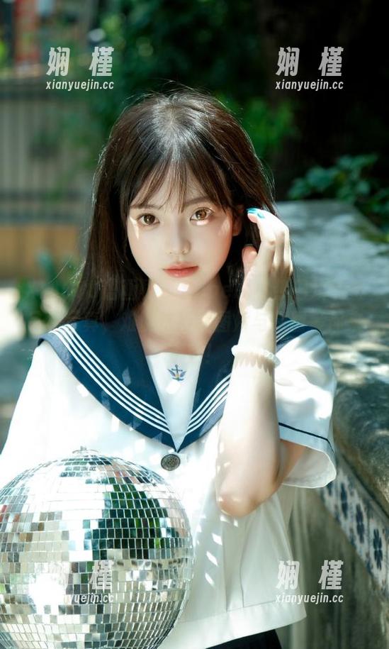 XIAOYU语画界 - Angela小热巴玫瑰金吊裙写真，难以抗拒的图片与原图等你来解锁！