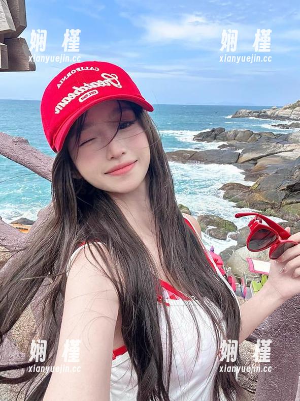 Xiuren秀人网 - 揭秘FoxYini孟狐狸黑丝的魅力，海量高清图片资源等你获取！