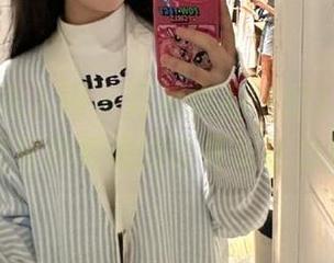 Xiuren秀人网 - 短裙作品中的z杯悠悠，私房写真展现的青春与活力探寻