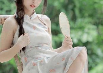 Xiuren秀人网 - 探索七七kiko的日常照片：网盘中不可错过的艺术作品，快来查看！