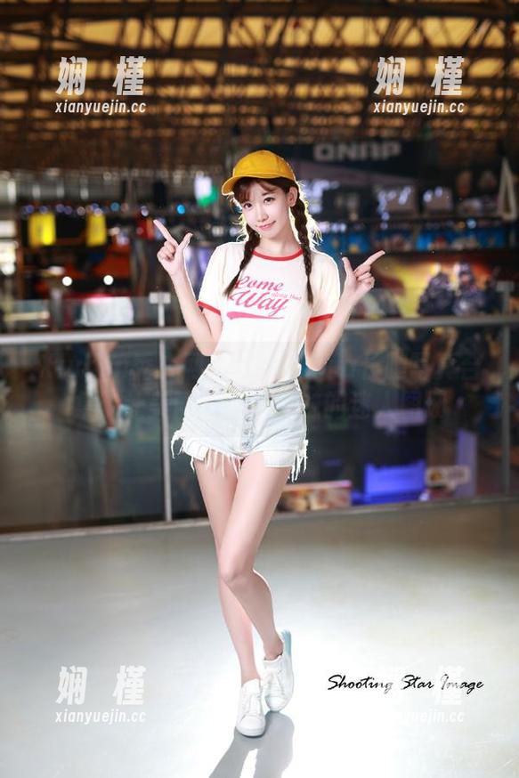 Xiuren秀人网 - 双笙Alina长腿写真合集：让美丽与时尚交融的迷人图册