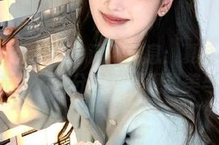 Xiuren秀人网 - 清新气息：夏诗雯Sally连衣裙图片分享，展现甜美与活力