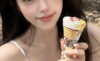Xiuren秀人网 - 小肉肉咪与她的女神套图作品：每一幅都是心灵的诗篇