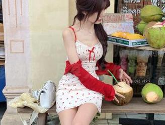 Xiuren秀人网 - 明日花桃桃女仆写真原图免费放送，尽享无与伦比的美丽！