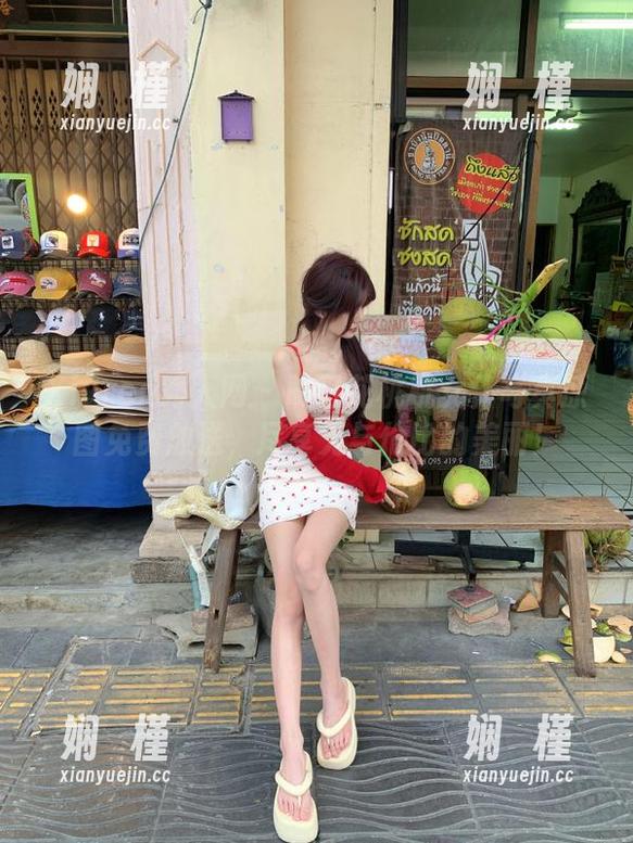 Xiuren秀人网 - 明日花桃桃女仆写真原图免费放送，尽享无与伦比的美丽！