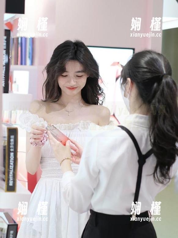 Xiuren秀人网-月夕Lily Xiuren秀人网 - “月夕Lily护士”写真集精彩瞬间:丰富资源一网打尽