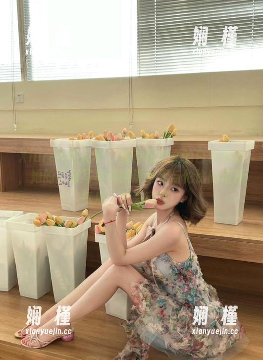 Xiuren秀人网-林文文 Xiuren秀人网 - 解锁林文文的白色美学,她的全套写真原图展现无与伦比的清新气质,快来欣赏!