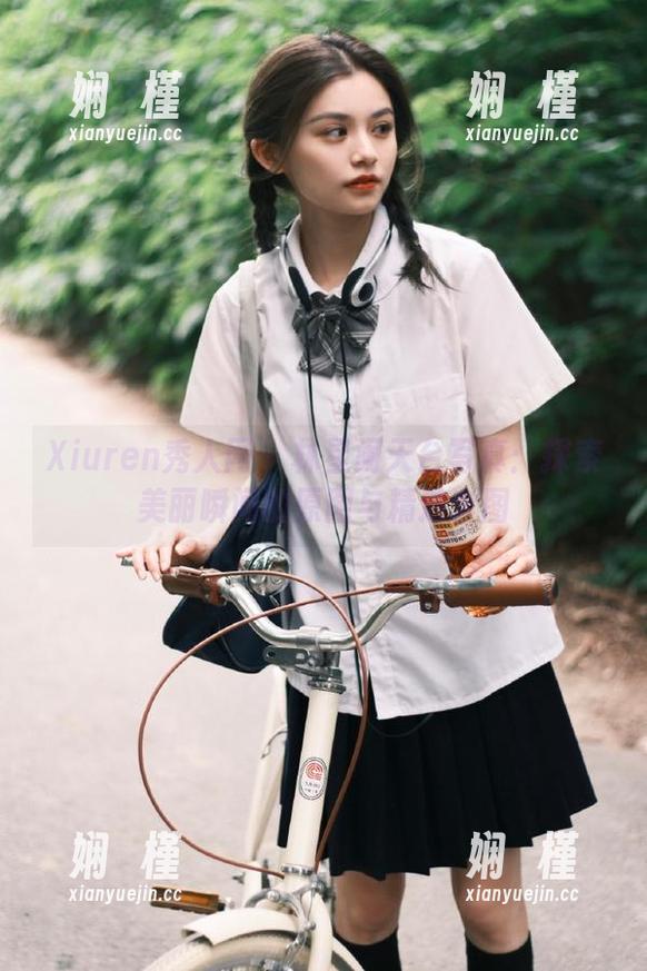 Xiuren秀人网-林星阑 Xiuren秀人网 - 林星阑天台写真:探索美丽瞬间的原图与精选套图