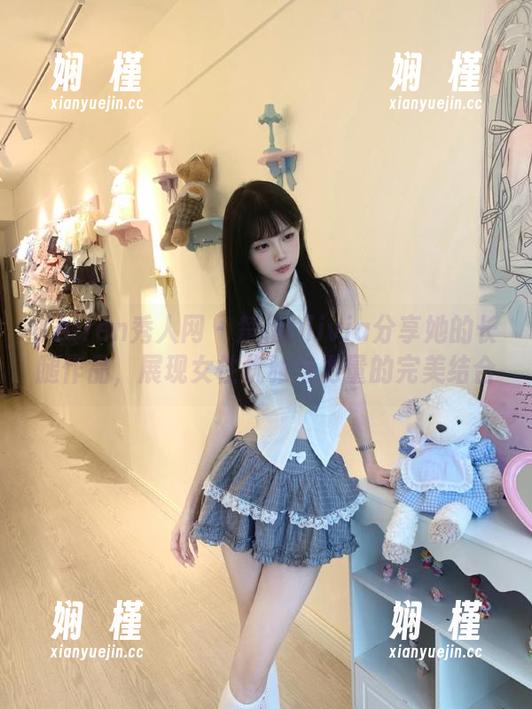 Xiuren秀人网 - 楚恬Olivia分享她的长腿作品，展现女性优雅与力量的完美结合