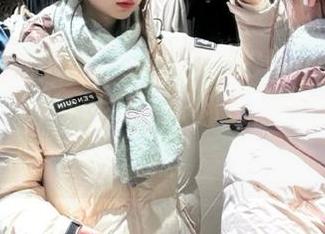 Xiuren秀人网 - 走进绮梦Cherish的女神合集，图包里每一张都是“我能浪”的证据！