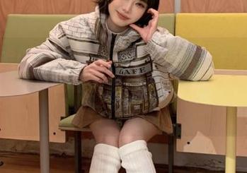 Xiuren秀人网 - 最新许诺Sabrina女神写真合集，为你呈现每一瞬间的无限魅力与优雅！