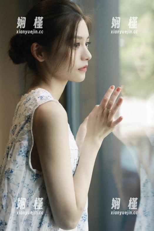 YouMi尤蜜荟 - Emily尹菲女神的写真作品大赏：让你沉醉于她的美丽与风情，尽享视觉盛宴