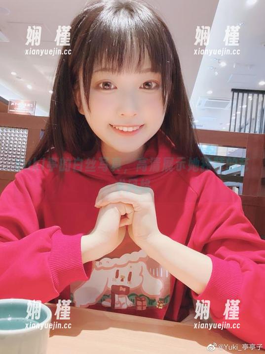 Yuki亭的白丝写真，高清展示她独特的艺术风格