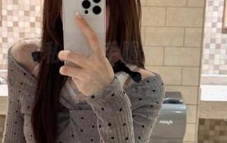 ZinieQ精致私房水手服作品：甜美与性感的完美结合