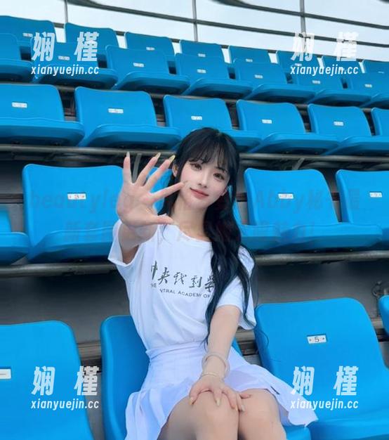 beautyleg - 风格多变！Abby秘书最新套图更新，尽显她无限魅力！