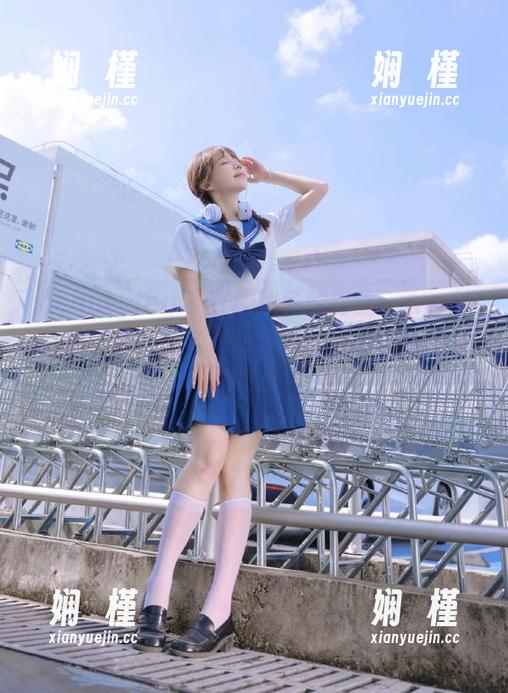 beautyleg-Avril beautyleg - 穿越秋冬的时光:Avril的无圣光毛衣写真合集,温暖你的每一天!