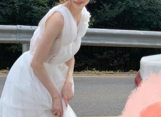 beautyleg - 在Joanna的奶牛写真中分享自然之美：作品背后的故事大揭秘