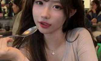 beautyleg - 华丽转身:Kaylar红裙精选图片分享她的时尚灵感之旅