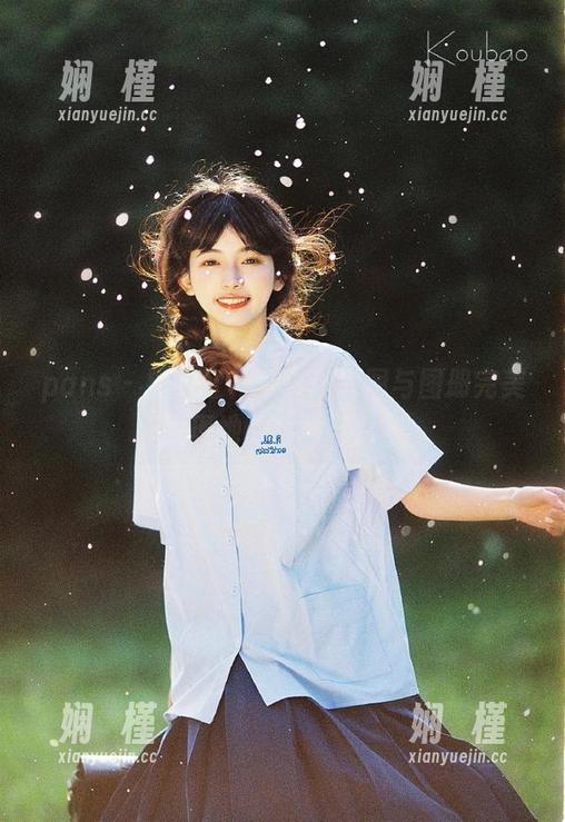 pans-锐锐 pans - 锐锐红裙写真:原图与图册完美呈现她的时尚与优雅
