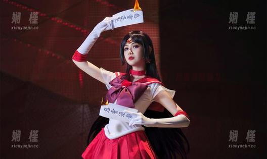 在线图集：一米八的大梨子黑色优雅，尽显独特魅力