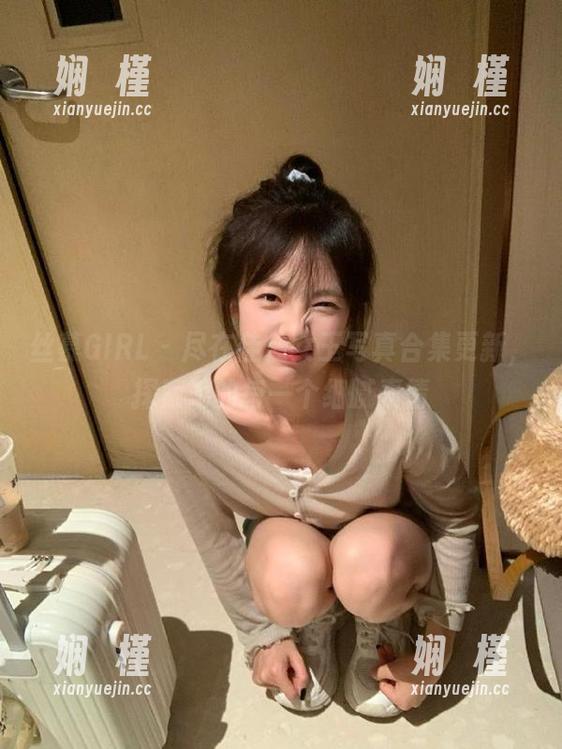 丝慕GIRL - 尽在佳佳女王写真合集更新，探索她的每一个细腻表情