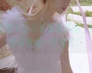 丽柜 - 璐璐牛仔裤写真新风尚，福利图包助你时尚一步到位！