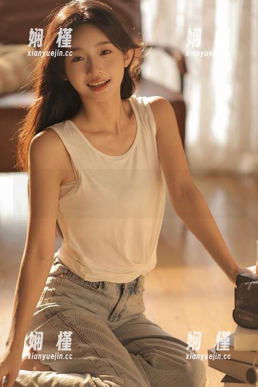 丽柜 - “语寒白衬衫”的魅力传递：那些让人心动的写真作品背后的灵感源泉